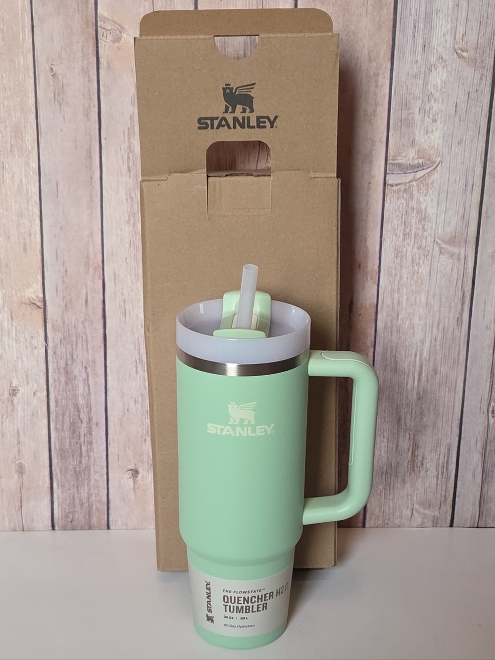 Stanley Quencher H2.0 30oz. Tumbler  Mint Color New in Box
